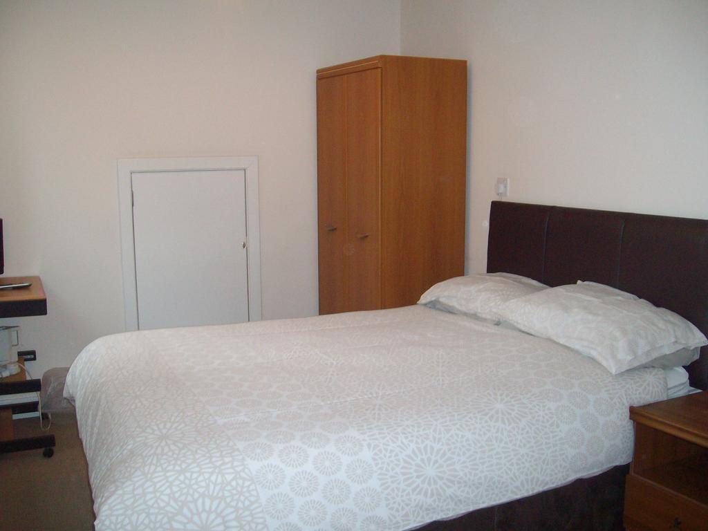 Lindhome Guest House Aberdeen Habitación foto